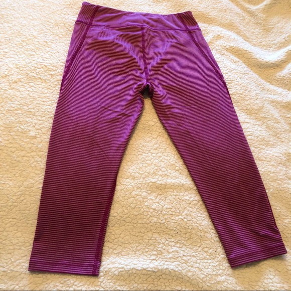 Under Armour cropped pink striped leggings - Picture 2 of 4